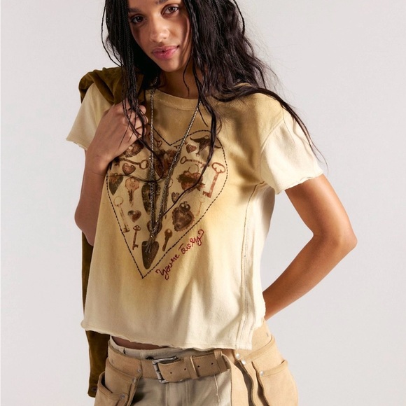 We The Free Key to My Heart Tee NWT XL - Picture 2 of 2